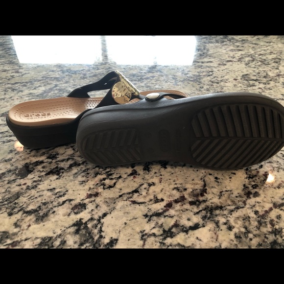 Crocs Sandals (bundle) - Picture 3 of 6